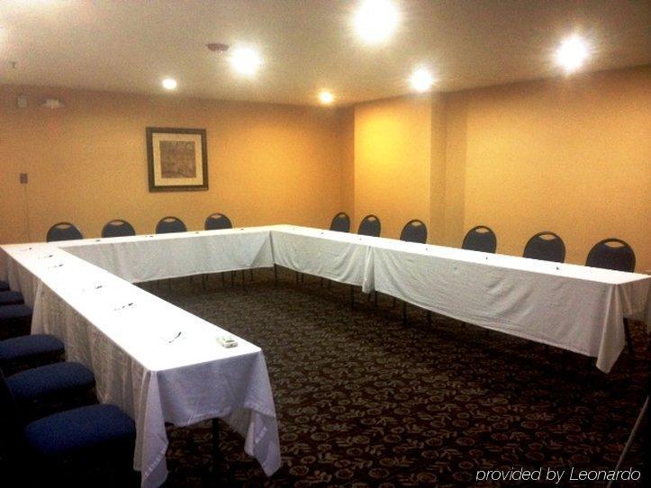 Holiday Inn Express Hotel & Suites Woodland Hills By Ihg Los Angeles Zewnętrze zdjęcie