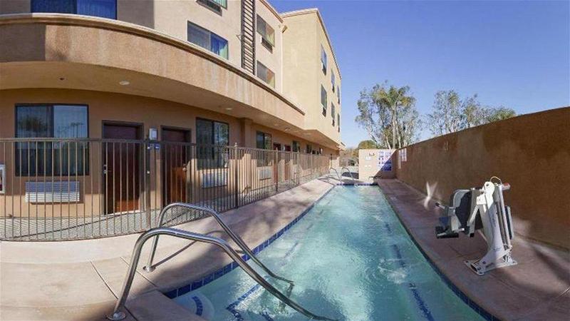 Holiday Inn Express Hotel & Suites Woodland Hills By Ihg Los Angeles Zewnętrze zdjęcie