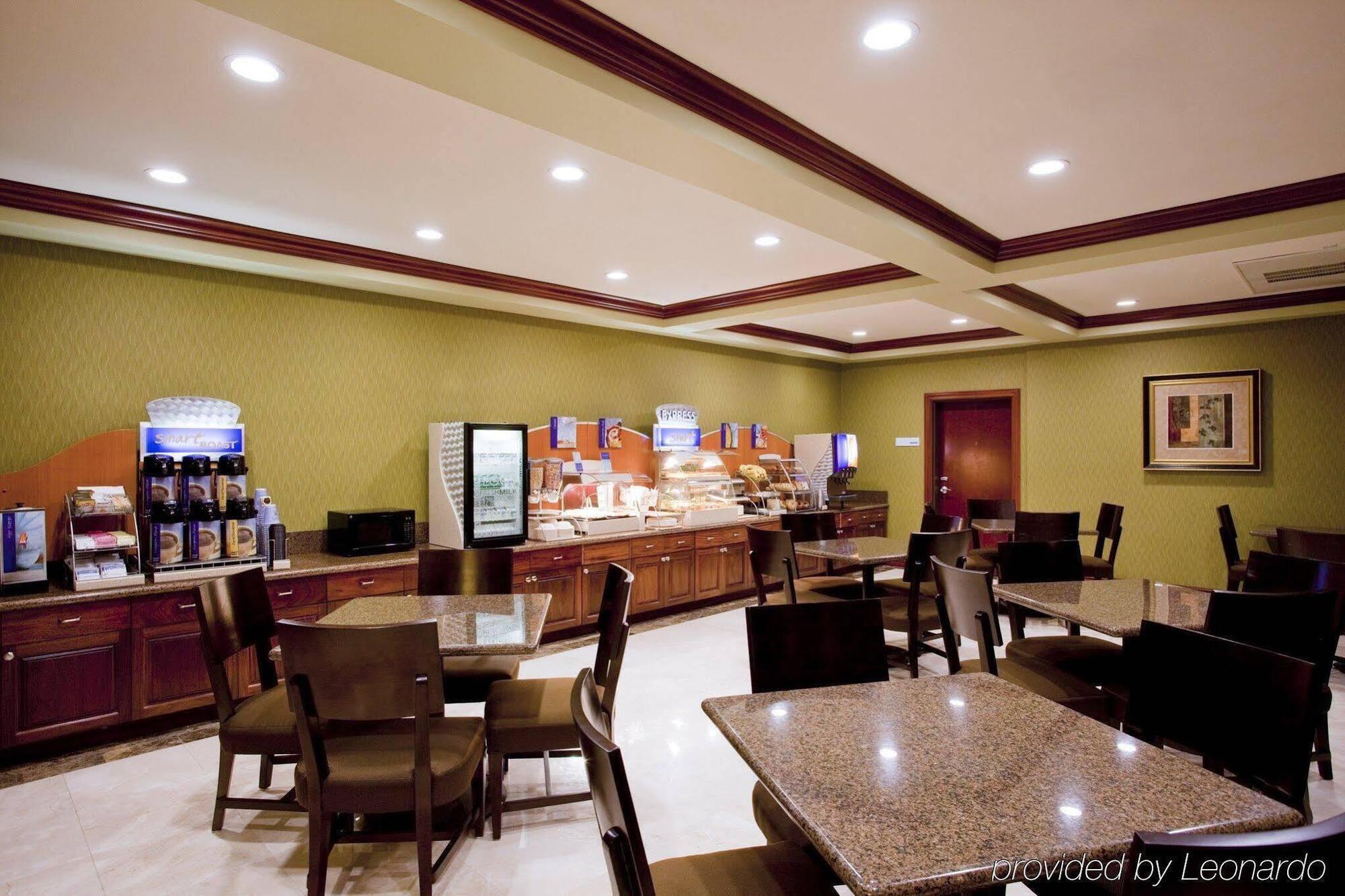 Holiday Inn Express Hotel & Suites Woodland Hills By Ihg Los Angeles Zewnętrze zdjęcie